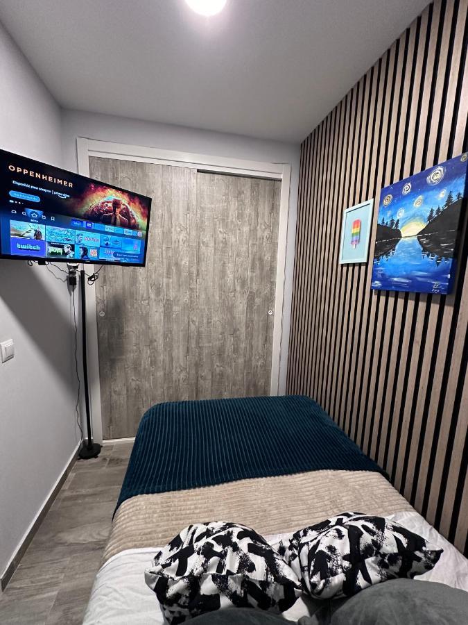 In Guest - Cozy By Rio With Sofa Bed In The Living * Madrid