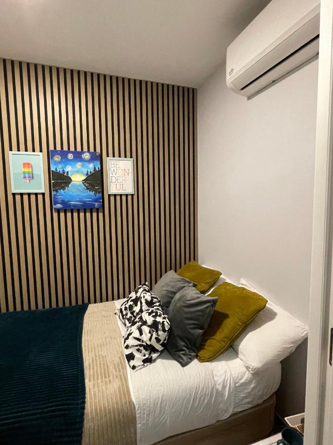 In Guest - Cozy By Rio With Sofa Bed In The Living Pensión *
